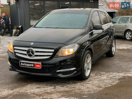 Чорний Мерседес Б-клас, об'ємом двигуна 2 л та пробігом 385 тис. км за 9790 $, фото 1 на Automoto.ua