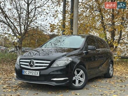 Мерседес Б-класс 2014 в Киеве на Automoto.ua Черный Мерседес Б-класс, объемом двигателя 2 л и пробегом 340 тыс. км за 8750 $, фото 1 на Automoto.ua