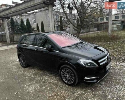 Чорний Мерседес Б-клас, об'ємом двигуна 0 л та пробігом 130 тис. км за 11000 $, фото 1 на Automoto.ua