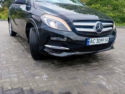 Мерседес Б-класс 2015 в Старая Выжевка на Automoto.ua Черный Мерседес Б-класс, объемом двигателя 0 л и пробегом 117 тыс. км за 7700 $, фото 1 на Automoto.ua