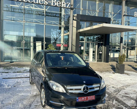 Черный Мерседес Б-класс, объемом двигателя 0 л и пробегом 111 тыс. км за 8799 $, фото 1 на Automoto.ua
