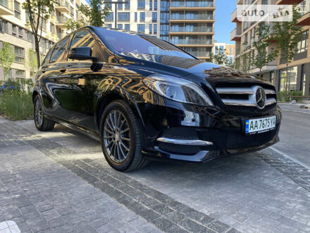 Мерседес Б-класс 2015 в Киеве на Automoto.ua Черный Мерседес Б-класс, объемом двигателя 0 л и пробегом 85 тыс. км за 14000 $, фото 1 на Automoto.ua