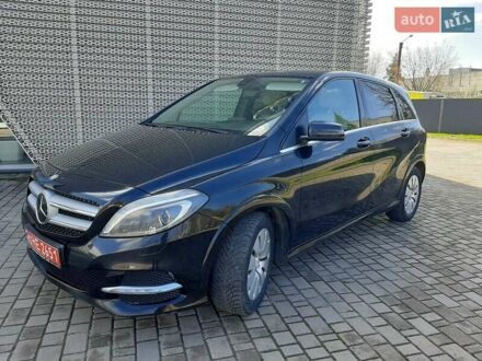 Мерседес Б-класс 2015 в Львове на Automoto.ua Черный Мерседес Б-класс, объемом двигателя 0 л и пробегом 100 тыс. км за 9199 $, фото 1 на Automoto.ua