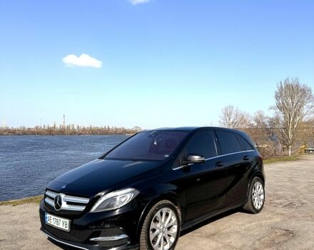 Черный Мерседес Б-класс, объемом двигателя 0.13 л и пробегом 131 тыс. км за 11000 $, фото 1 на Automoto.ua