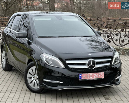 Черный Мерседес Б-класс, объемом двигателя 0 л и пробегом 73 тыс. км за 10550 $, фото 1 на Automoto.ua