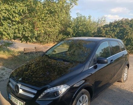 Чорний Мерседес Б-клас, об'ємом двигуна 0 л та пробігом 160 тис. км за 11000 $, фото 1 на Automoto.ua