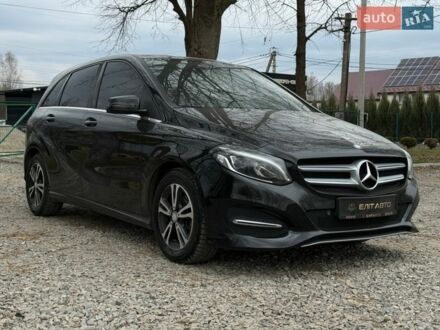 Чорний Мерседес Б-клас, об'ємом двигуна 1.46 л та пробігом 215 тис. км за 15200 $, фото 1 на Automoto.ua