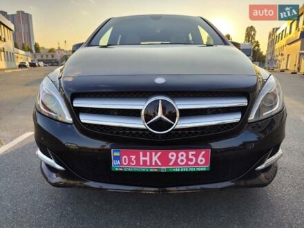 Мерседес Б-клас 2016 у Києві на Automoto.ua Чорний Мерседес Б-клас, об'ємом двигуна 0 л та пробігом 69 тис. км за 12999 $, фото 1 на Automoto.ua