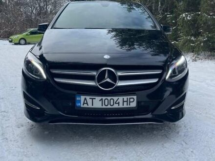 Чорний Мерседес Б-клас, об'ємом двигуна 1.46 л та пробігом 215 тис. км за 15400 $, фото 1 на Automoto.ua