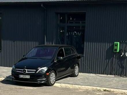 Черный Мерседес Б-класс, объемом двигателя 0 л и пробегом 70 тыс. км за 12000 $, фото 1 на Automoto.ua