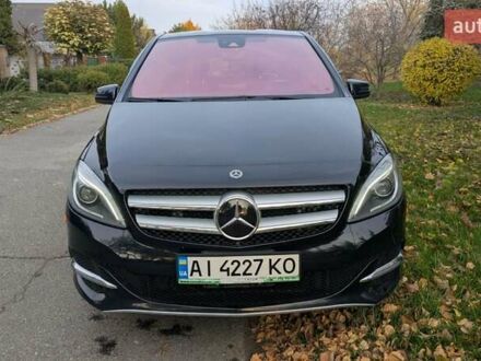 Черный Мерседес Б-класс, объемом двигателя 0 л и пробегом 108 тыс. км за 13500 $, фото 1 на Automoto.ua