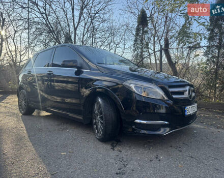 Черный Мерседес Б-класс, объемом двигателя 0 л и пробегом 137 тыс. км за 10350 $, фото 1 на Automoto.ua