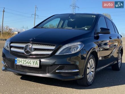 Чорний Мерседес Б-клас, об'ємом двигуна 0 л та пробігом 87 тис. км за 12500 $, фото 1 на Automoto.ua
