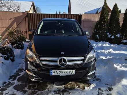 Чорний Мерседес Б-клас, об'ємом двигуна 0 л та пробігом 109 тис. км за 10900 $, фото 1 на Automoto.ua