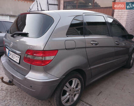 Коричневый Мерседес Б-класс, объемом двигателя 2 л и пробегом 320 тыс. км за 4000 $, фото 2 на Automoto.ua