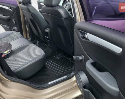 Коричневий Мерседес Б-клас, об'ємом двигуна 1.7 л та пробігом 221 тис. км за 6880 $, фото 26 на Automoto.ua