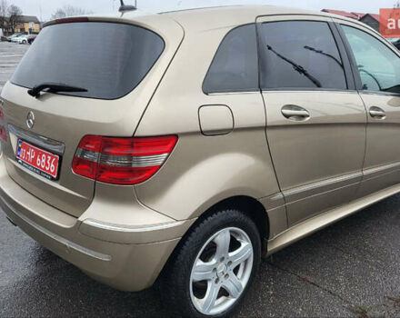 Коричневий Мерседес Б-клас, об'ємом двигуна 1.7 л та пробігом 221 тис. км за 6880 $, фото 4 на Automoto.ua