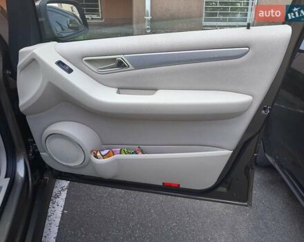 Коричневий Мерседес Б-клас, об'ємом двигуна 1.99 л та пробігом 355 тис. км за 6200 $, фото 16 на Automoto.ua