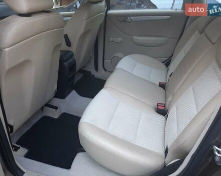 Коричневий Мерседес Б-клас, об'ємом двигуна 1.99 л та пробігом 355 тис. км за 6200 $, фото 8 на Automoto.ua