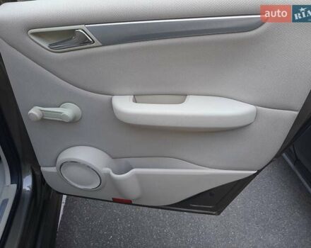 Коричневий Мерседес Б-клас, об'ємом двигуна 1.99 л та пробігом 355 тис. км за 6200 $, фото 14 на Automoto.ua