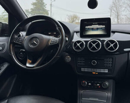 Коричневий Мерседес Б-клас, об'ємом двигуна 0 л та пробігом 125 тис. км за 9900 $, фото 12 на Automoto.ua