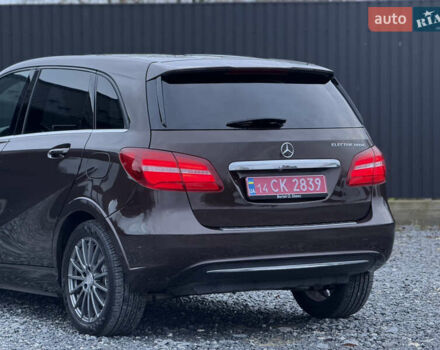 Коричневый Мерседес Б-класс, объемом двигателя 0 л и пробегом 99 тыс. км за 10450 $, фото 17 на Automoto.ua