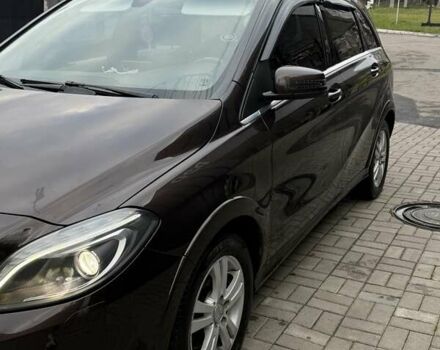 Коричневий Мерседес Б-клас, об'ємом двигуна 0 л та пробігом 99 тис. км за 11000 $, фото 1 на Automoto.ua