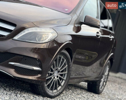 Коричневый Мерседес Б-класс, объемом двигателя 0 л и пробегом 99 тыс. км за 10450 $, фото 9 на Automoto.ua