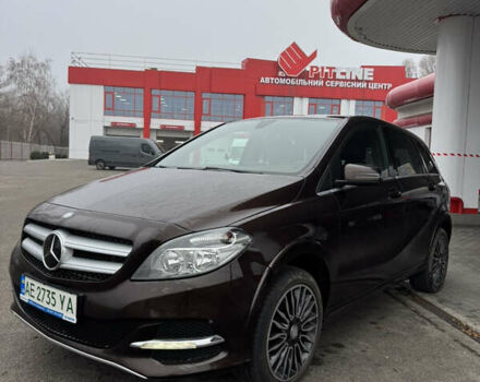 Коричневий Мерседес Б-клас, об'ємом двигуна 0 л та пробігом 125 тис. км за 9900 $, фото 3 на Automoto.ua