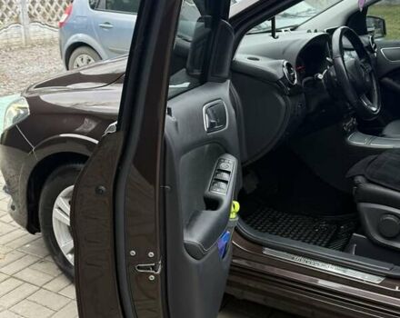 Коричневий Мерседес Б-клас, об'ємом двигуна 0 л та пробігом 99 тис. км за 11000 $, фото 8 на Automoto.ua