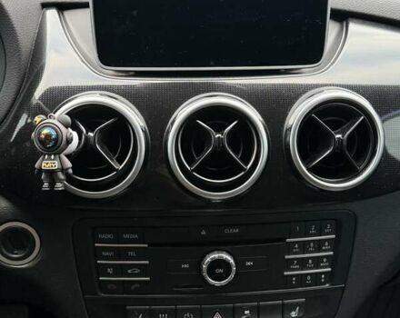 Коричневий Мерседес Б-клас, об'ємом двигуна 0 л та пробігом 99 тис. км за 11000 $, фото 14 на Automoto.ua