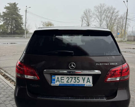 Коричневий Мерседес Б-клас, об'ємом двигуна 0 л та пробігом 125 тис. км за 9900 $, фото 5 на Automoto.ua
