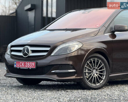 Коричневый Мерседес Б-класс, объемом двигателя 0 л и пробегом 99 тыс. км за 10450 $, фото 2 на Automoto.ua