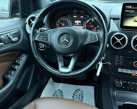 Коричневый Мерседес Б-класс, объемом двигателя 0 л и пробегом 99 тыс. км за 10450 $, фото 25 на Automoto.ua