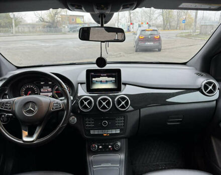 Коричневий Мерседес Б-клас, об'ємом двигуна 0 л та пробігом 125 тис. км за 9900 $, фото 11 на Automoto.ua