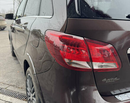 Коричневий Мерседес Б-клас, об'ємом двигуна 0 л та пробігом 125 тис. км за 9900 $, фото 27 на Automoto.ua