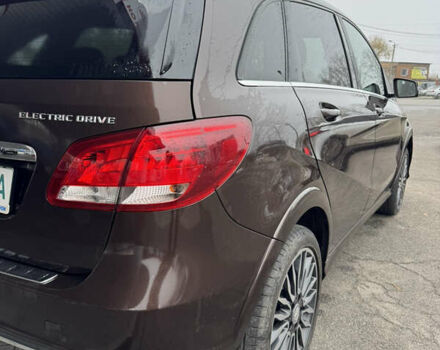 Коричневий Мерседес Б-клас, об'ємом двигуна 0 л та пробігом 125 тис. км за 9900 $, фото 26 на Automoto.ua