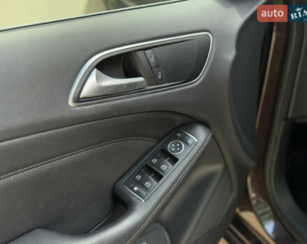 Коричневый Мерседес Б-класс, объемом двигателя 0 л и пробегом 115 тыс. км за 12100 $, фото 24 на Automoto.ua