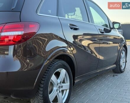 Коричневий Мерседес Б-клас, об'ємом двигуна 0 л та пробігом 100 тис. км за 11600 $, фото 23 на Automoto.ua