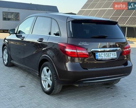 Коричневий Мерседес Б-клас, об'ємом двигуна 0 л та пробігом 100 тис. км за 11600 $, фото 18 на Automoto.ua