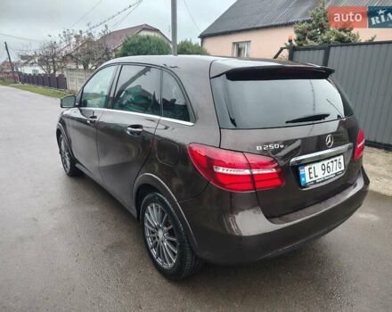 Коричневый Мерседес Б-класс, объемом двигателя 0 л и пробегом 81 тыс. км за 10300 $, фото 3 на Automoto.ua