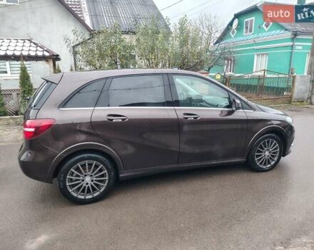 Коричневый Мерседес Б-класс, объемом двигателя 0 л и пробегом 81 тыс. км за 10300 $, фото 7 на Automoto.ua