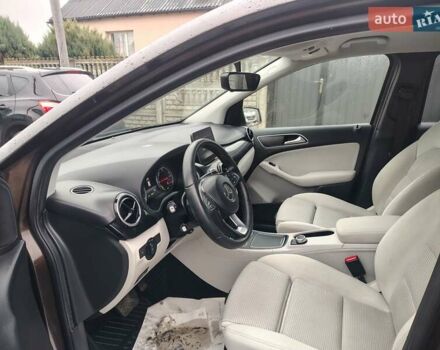 Коричневый Мерседес Б-класс, объемом двигателя 0 л и пробегом 81 тыс. км за 10300 $, фото 10 на Automoto.ua