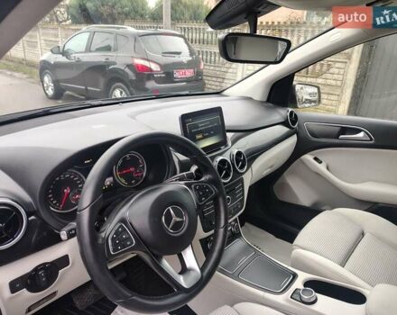 Коричневый Мерседес Б-класс, объемом двигателя 0 л и пробегом 81 тыс. км за 10300 $, фото 11 на Automoto.ua