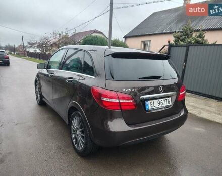 Коричневый Мерседес Б-класс, объемом двигателя 0 л и пробегом 81 тыс. км за 10300 $, фото 4 на Automoto.ua
