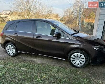 Коричневый Мерседес Б-класс, объемом двигателя 2.2 л и пробегом 189 тыс. км за 19000 $, фото 6 на Automoto.ua