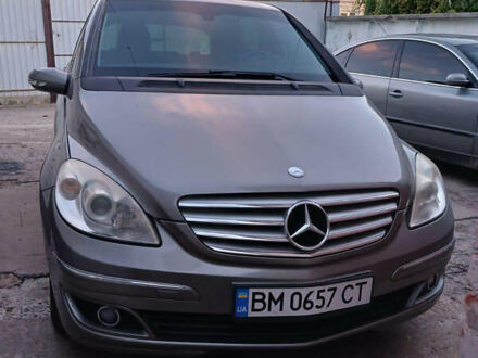 Коричневый Мерседес Б-класс, объемом двигателя 2 л и пробегом 320 тыс. км за 4000 $, фото 1 на Automoto.ua