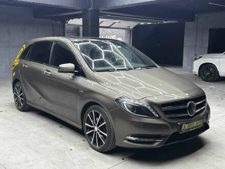 Коричневый Мерседес Б-класс, объемом двигателя 1.8 л и пробегом 190 тыс. км за 14500 $, фото 1 на Automoto.ua