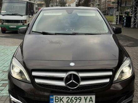 Коричневый Мерседес Б-класс, объемом двигателя 0 л и пробегом 99 тыс. км за 11000 $, фото 1 на Automoto.ua