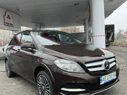 Коричневый Мерседес Б-класс, объемом двигателя 0 л и пробегом 125 тыс. км за 9900 $, фото 1 на Automoto.ua